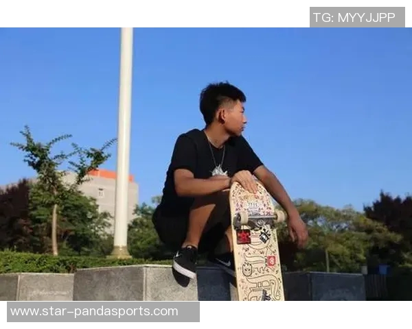 重庆街舞队在运动世界滑板锦标赛中的默契配合与精彩表现点评